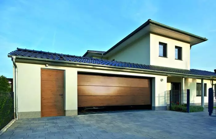 Votre porte de garage sur mesure à Annecy