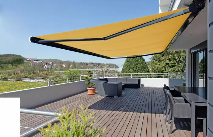 Installer des stores bannes sur me terrasse